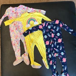 Simple Joys by Carter’s zip up footed pjs, size12M